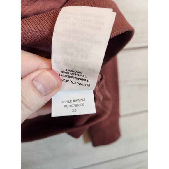 Vuori Women's Red Solid Crew Neck Long Sleeve Pullover Sweatshirt Size X-Small - Picture 5 of 7